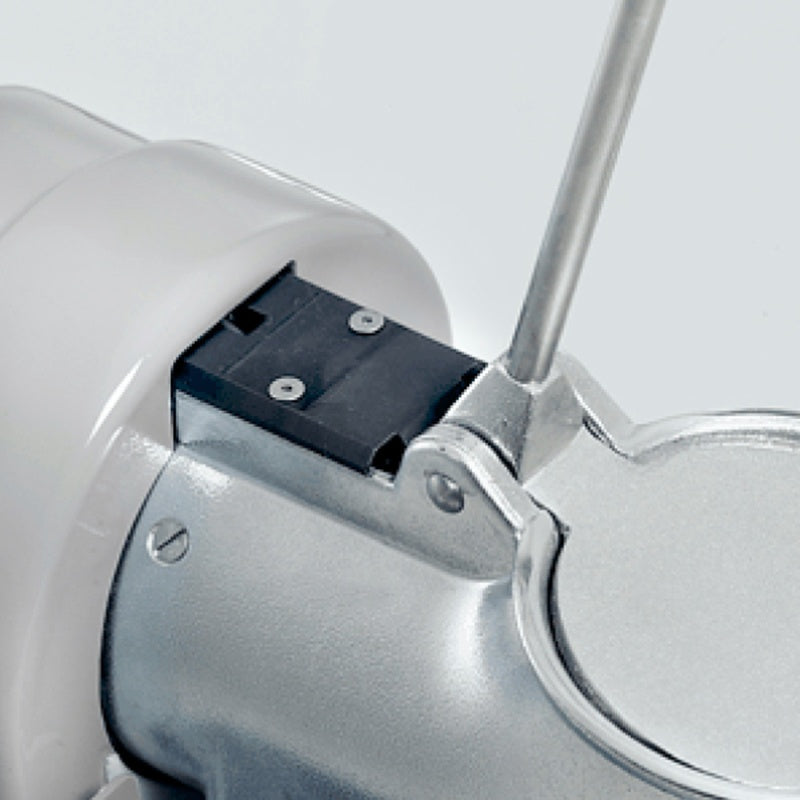 OMCAN Item: 17137 Model No. IC-IT-0002 Ice Shaver - 0.3 HP / 350 W